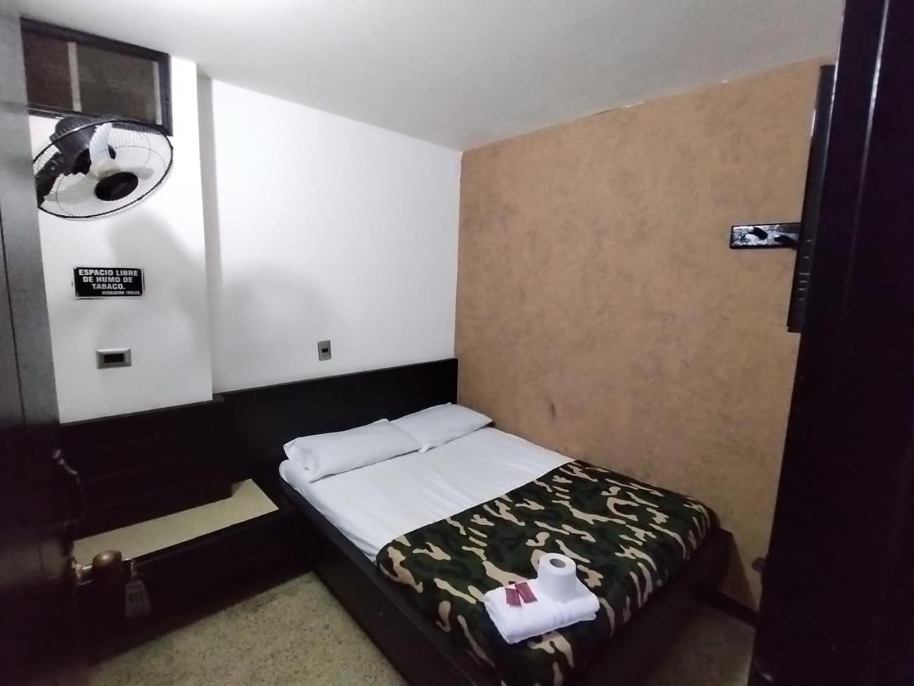 Hotel Country Medellin Exterior photo